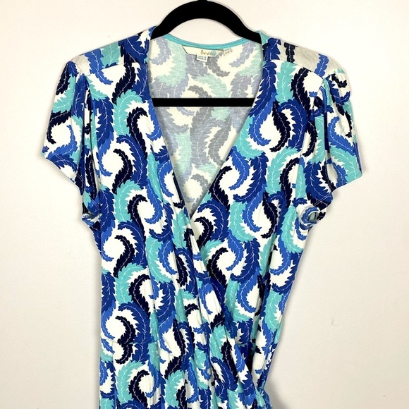 Boden Wrap Dress Blue feather Print Midi size 12L - Picture 3 of 15